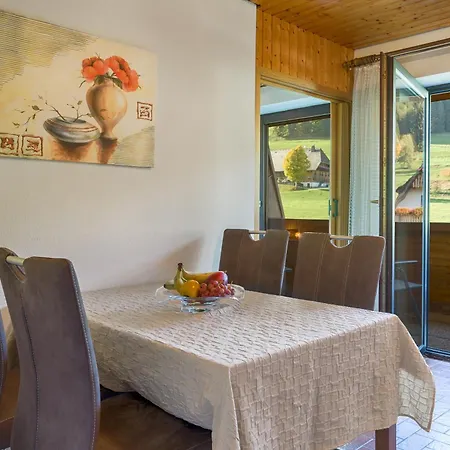 Drei Tannen - 12 - Apartmenthaus, Titisee, Nahe Badeparadies アパート